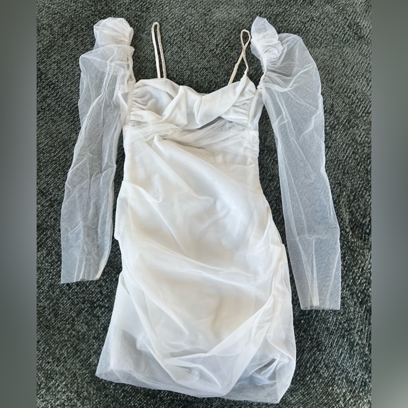 The Bar Jean Dress in Blanc - Picture 8 of 8